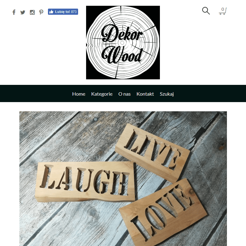 Dekoracje z drewna do salonu